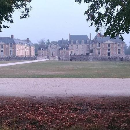 F2 Au Pied Du Chateau Et A 15Min De Center Parc La Ferté-Saint-Aubin Εξωτερικό φωτογραφία